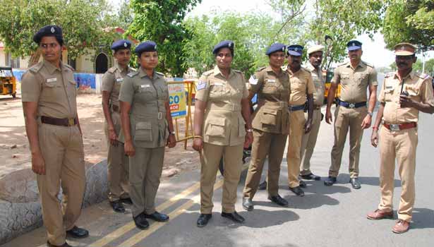 ’உங்கள் வீட்டு நாயை பராமரிக்க பயிற்சி பெற்ற காவலர் வேண்டுமா?’ ஆர்டர்லி வழக்கில் ஐகோர்ட் சரமாரி கேள்வி..!