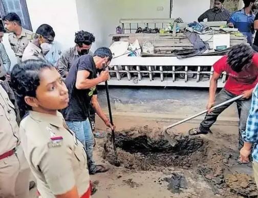 மனைவியை கொன்று வீட்டின் முன்பு புதைத்த கணவன்..!! ஒன்றரை ஆண்டுகளுக்கு பின் வெளிவந்த உண்மை..!!