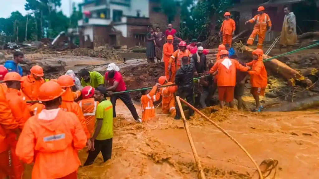 நாட்டையே உலுக்கிய வயநாடு நிலச்சரிவு..!! தொடரும் மரண ஒலம்.. பலி எண்ணிக்கை 146 ஆக உயர்வு..!!