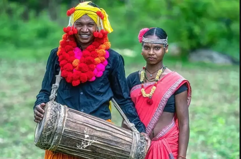 திருமணத்திற்கு முன்பே முதலிரவு  ஒத்திகை.. பழங்குடி மக்களின் விநோத வழக்கம்..!! எந்த ஊரில் தெரியுமா..?