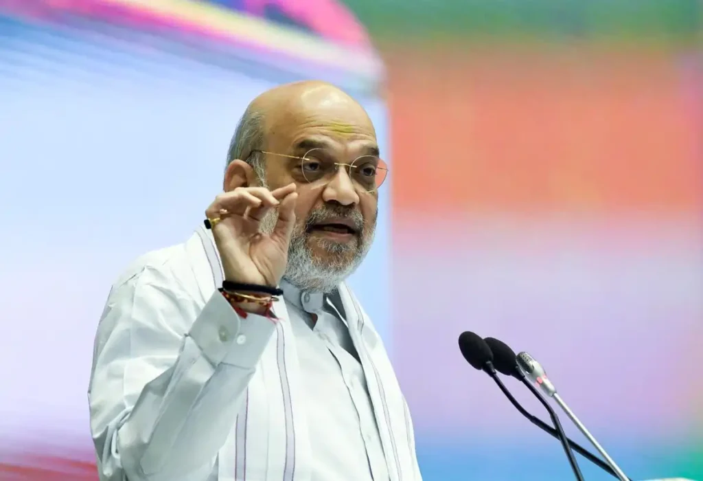 நாட்டில் ஆங்கிலம் பேசுபவர்கள் விரைவில் வெட்கப்படுவார்கள் : அமித் ஷா பேச்சு..