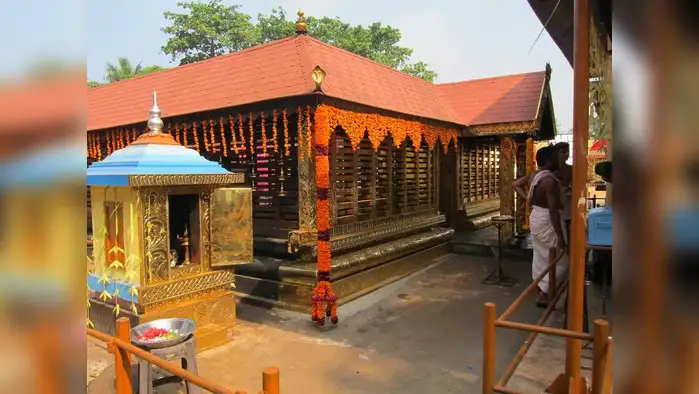 பக்தர்களின் நம்பிக்கைக்கு உயிர் கொடுக்கும் கொட்டன்குளக்கரா பகவதி அம்மன் கோவில்..!! எங்க இருக்கு தெரியுமா..?