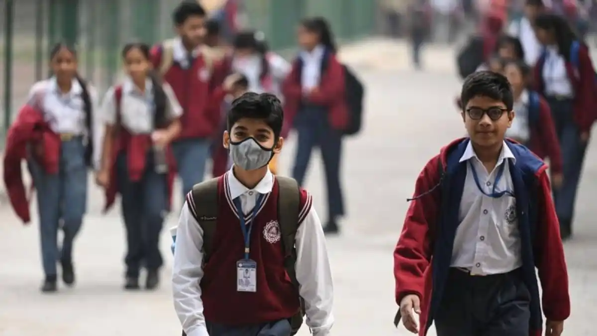 Delhi s schools reopened on Monday after the state 1700676704421 1711689811458 1
