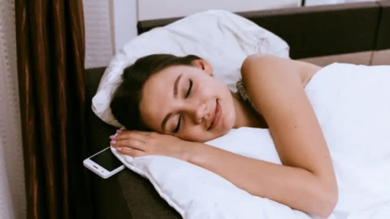 pillow phone 11zon