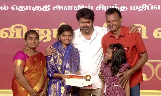 “விஜயை நாங்கள் அப்பாவாக பார்க்கிறோம்..!!” – எம்.எல்.ஏ  வேல்முருகனின் சர்ச்சை பேச்சுக்கு மாணவி பதிலடி..