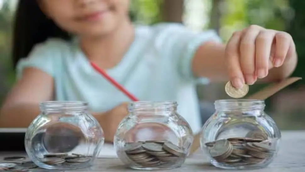 1180584 untitled design 2023 04 08t154622.251 உங்கள் மகளின் பெயரில் ரூ.24,000 டெபாசிட் செய்தால்.. ரூ.11 லட்சம்  கிடைக்கும்.. விவரம் இதோ..