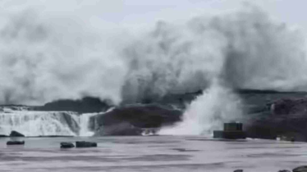Nankai Trough baba vanga tsunami 11zon இன்றுதான் ஜூலை 5!. பாபா வங்கா சொன்ன மாதிரியே நடந்துருச்சு!. நிலத்தடியில் அதிர்வை கண்டுபிடித்த விஞ்ஞானிகள்!