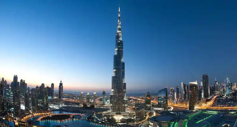 burj khalifa celebrates 13 years and is the most viewed tourist attraction 1 துபாயின் புர்ஜ் கலீஃபாவில் வீடு வைத்திருக்கும் இந்தியர்கள்.. உலகின் மிக உயரமான கட்டிடத்தில் வாழ எவ்வளவு செலவாகும்?