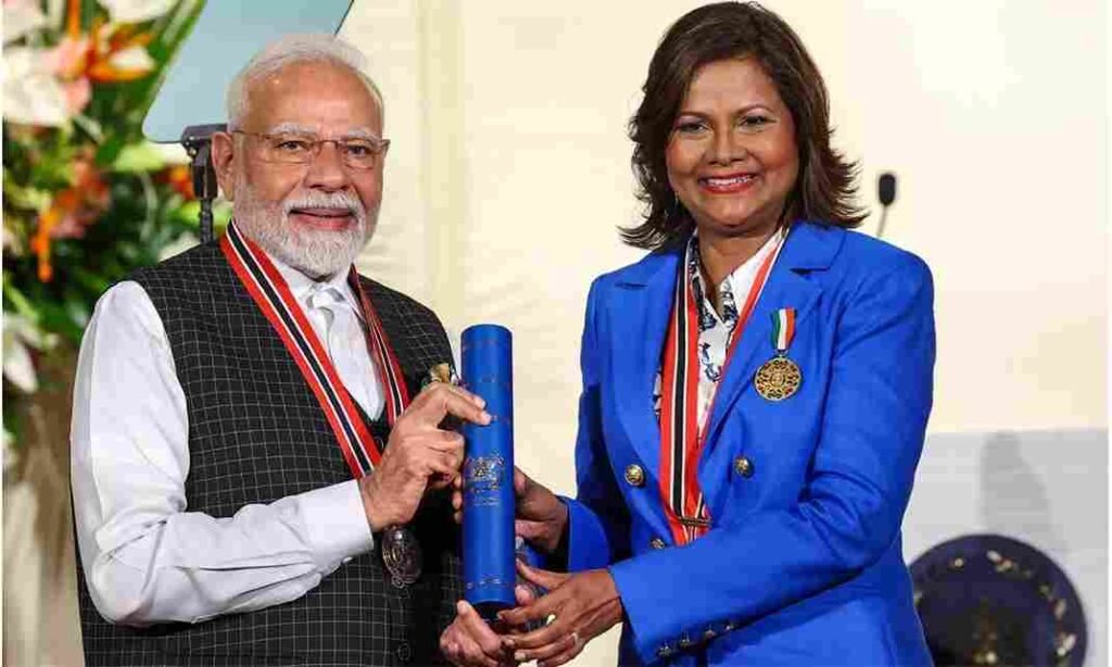 trinidad and tobago award 11zon 25வது சர்வதேச விருது!. பிரதமர் மோடிக்கு டிரினிடாட்-டொபாகோ அரசின் மிக உயர்ந்த விருது வழங்கி கௌரவிப்பு!.