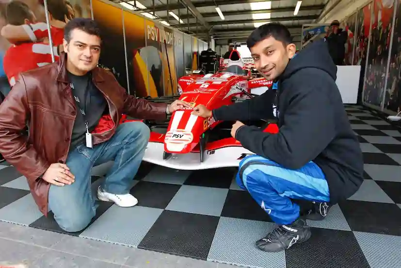 AjithNarainKarthikeyan 1 அஜித்குமார் ரேஸிங் அணியில் இணைந்த தமிழக வீரர்.. அடுத்த பந்தயம் எங்க தெரியுமா..?
