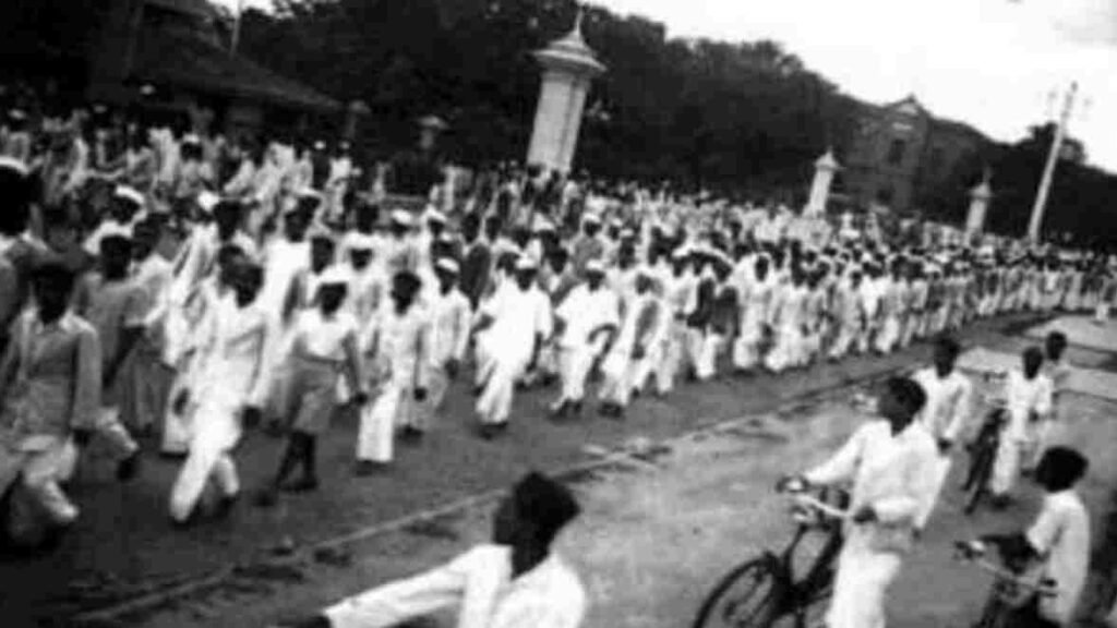 Quit India Movement 11zon வெள்ளையனே வெளியேறு இயக்கம்!. மகாத்மா காந்தி கூறிய அந்த வார்த்தை!. பரபரப்பான தமிழ்நாடு!. இந்திய சுதந்திரத்திற்கு எவ்வாறு உதவியது?.