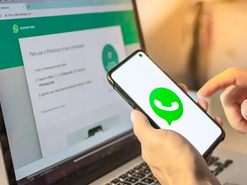 Whatsapp Web ஆபிஸ் லேப்டாப்பில் வாட்ஸ்அப் வெப் யூஸ் பண்ணாதீங்க… மத்திய அரசு எச்சரிக்கை! அதிர்ச்சியூட்டும் காரணம் இதோ!