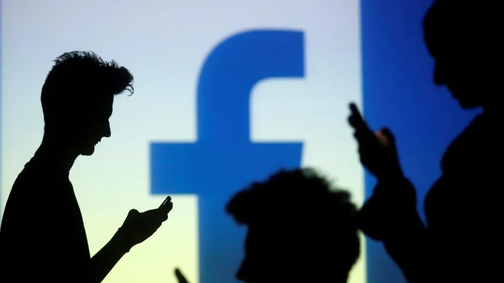 facebook பேஸ்புக்கில் ‘விர்ச்சுவல் ரேப்’ : 32,000 ஆண்கள் இருக்கும் ரகசிய குழு.. பெண்களின் பிரைவேட் போட்டோஸ் கசிந்ததால் அதிர்ச்சி..