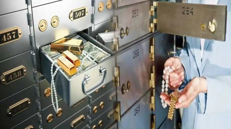 Bank locker charges 1 உங்கள் வங்கி லாக்கர் சீல் வைக்கப்படலாம்! ரிசர்வ் வங்கி அதிரடி முடிவு! முழு விவரம் இதோ..