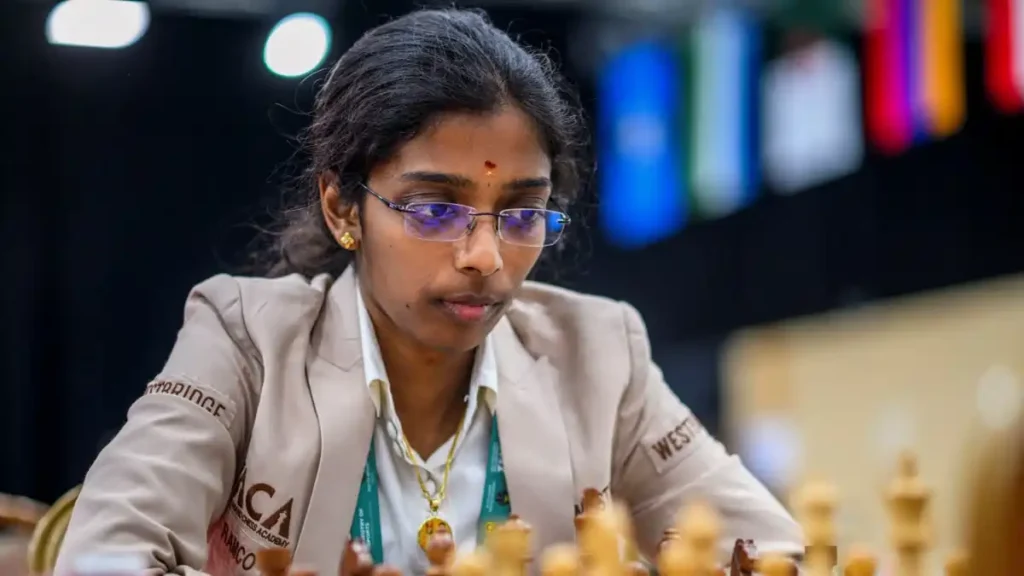 Vaishali இரண்டு முறை கிராண்ட் சுவிஸ் பட்டத்தை தட்டித் தூக்கிய வைஷாலி..  கேண்டிடேட்ஸ் செஸ் போட்டிக்குத் தகுதி..!!