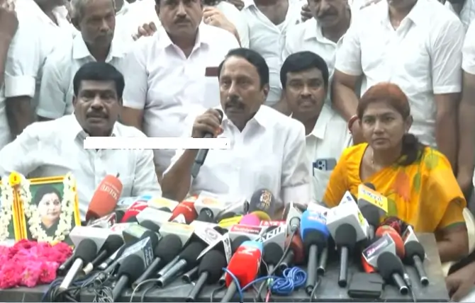 sengottaiyan BREAKING| “அதிமுகவில் இருந்து பிரிந்தவர்களை ஒன்றிணைக்க வேண்டும்” EPSக்கு செங்கோட்டையன் 10 நாள் கெடு..!