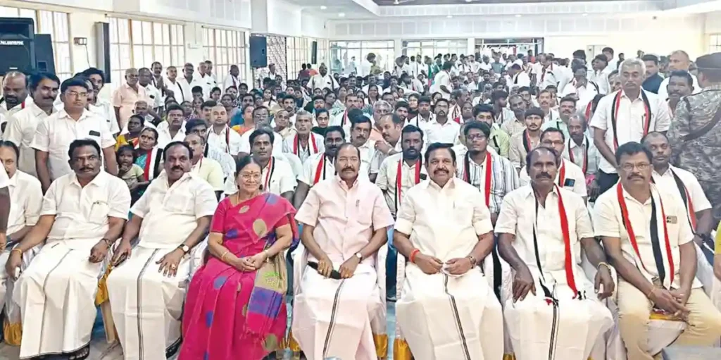 EPS aiadmk 2025 திமுக உள்ளிட்ட மாற்று கட்சியில் இருந்து 1000 பேர் அதிமுகவில் இணைந்தனர்…! யார் வந்தாலும் பாதுகாப்பு உறுதி…!