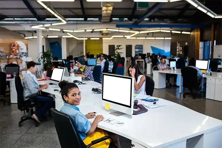 IT Job 2025 2 நிலைமை கை மீறிப் போச்சு..!! ஐடி ஊழியர்களின் தலையில் இடியை இறக்கிய நிறுவனங்கள்..!!