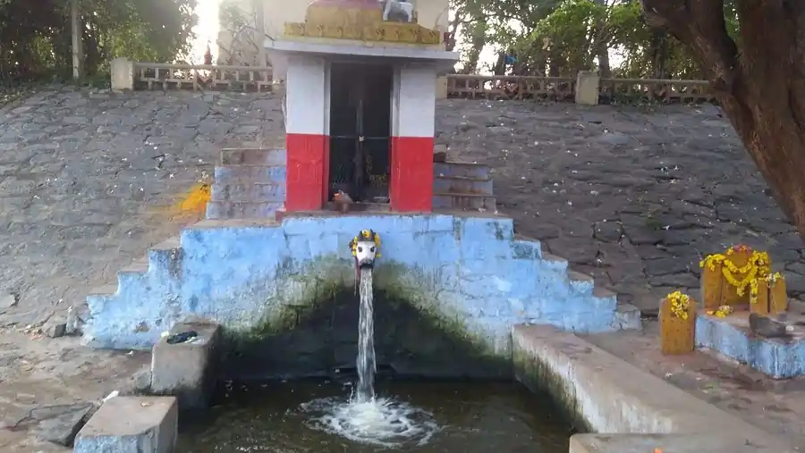 Nandhi 2025 மன்னர்கள் கட்டிய கோயில்..!! எப்போதுமே வற்றாமல் பொங்கி வழியும் நந்தி தீர்த்தம்..!! தமிழ்நாட்டில் எங்கிருக்கு தெரியுமா..?