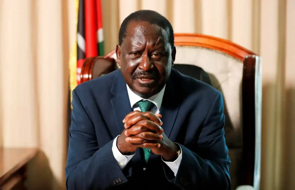 Raila Odinga 2025 வாக்கிங் சென்றபோது திடீர் மாரடைப்பு..!! ஆயுர்வேத சிகிச்சைக்காக கேரளா வந்த கென்யா முன்னாள் பிரதமர் காலமானார்..!!