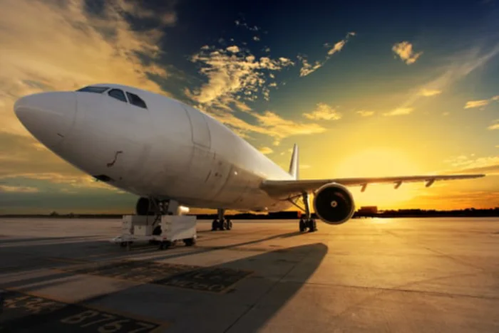 airline 4 புதிய விதி.. பயணிகள் இந்த பொருளை விமானங்களில் எடுத்து செல்வதற்கு தடை? DGCA முக்கிய முடிவு..