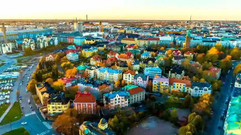 finland nn ஆடம்பர வசதிகளுடன் கூடிய மிகவும் வளர்ந்த இந்த நாட்டில் இந்தியர்கள் நிரந்தரமாக குடியேறலாம்..! எப்படி விண்ணப்பிப்பது?