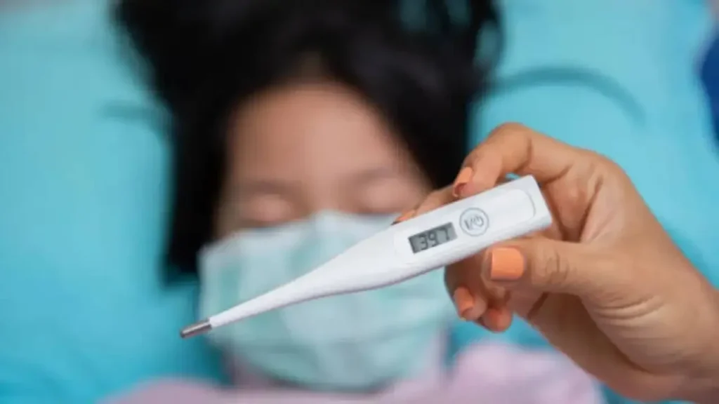 flu fever வேகமாக பரவும் மர்ம காய்ச்சல்; உத்தரகாண்டில் 10 பேர் பலி.. யாருக்கு அதிக பாதிப்பு?