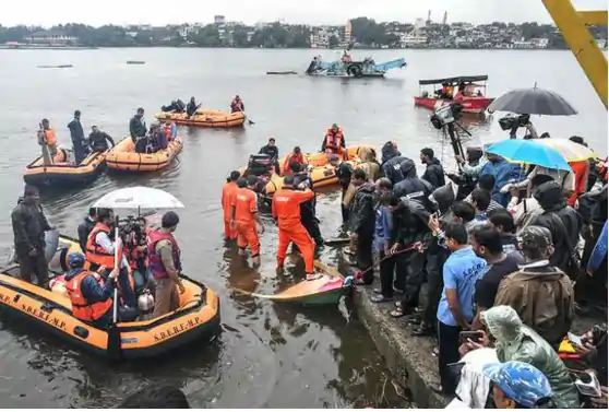 madhyapradesh 1 துர்காதேவி தேவி சிலைகளை கரைக்கும் போது விபரீதம்.. 10 குழந்தைகள் உட்பட 13 பேர் நீரில் மூழ்கி பலி..!!