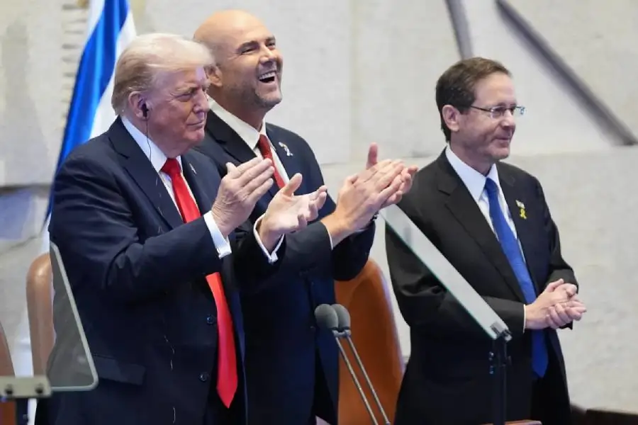 trump மத்திய கிழக்கில் அமைதியின் வரலாற்று விடியல் என ட்ரம்ப் பாராட்டு.. எழுந்து நின்று கை தட்டிய இஸ்ரேலிய எம்.பிக்கள்!