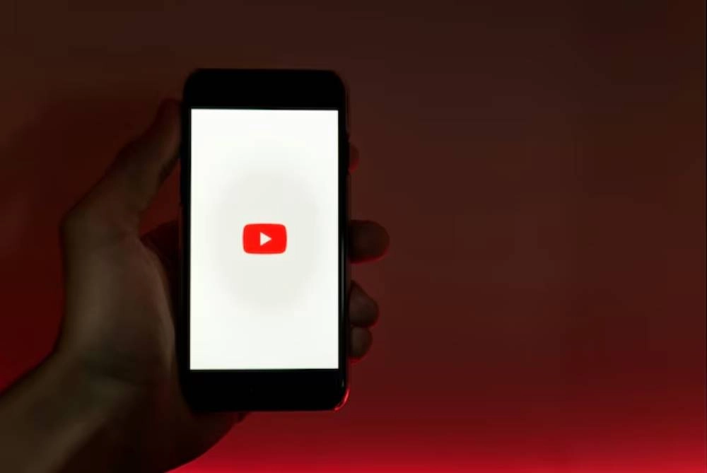 youtube down உலகம் முழுவதும் திடீரென முடங்கிய YouTube.. வீடியோ லோட் ஆகாததால் பல பயனர்கள் அவதி..