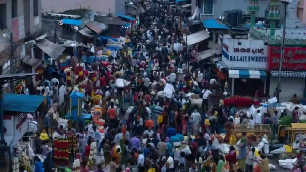 உலகின் மிக அடர்த்தியான மக்கள்தொகை கொண்ட நகரம்!. முதலிடத்தில் இந்திய நகரம்!. லிஸ்டில் தமிழ்நாட்டின் நகரம் இருக்கா?. ஐ.நா. அறிக்கை!