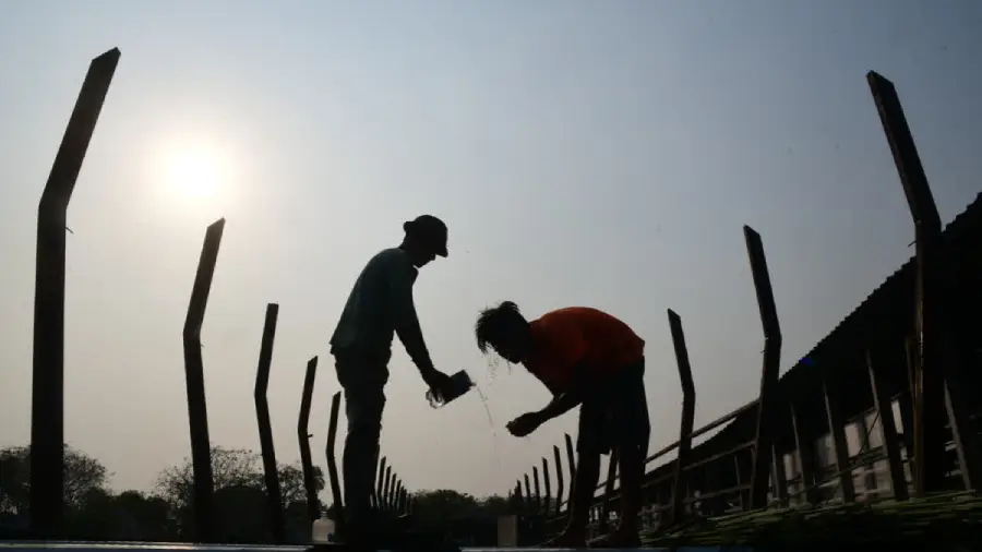 4 புதிய தொழிலாளர் சட்டங்கள் இன்று முதல் அமலுக்கு வந்தது.. மத்திய அரசு அறிவிப்பு..