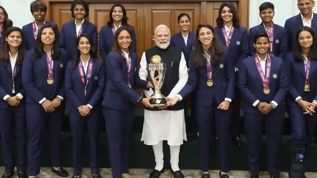 pm modi meets womens champions