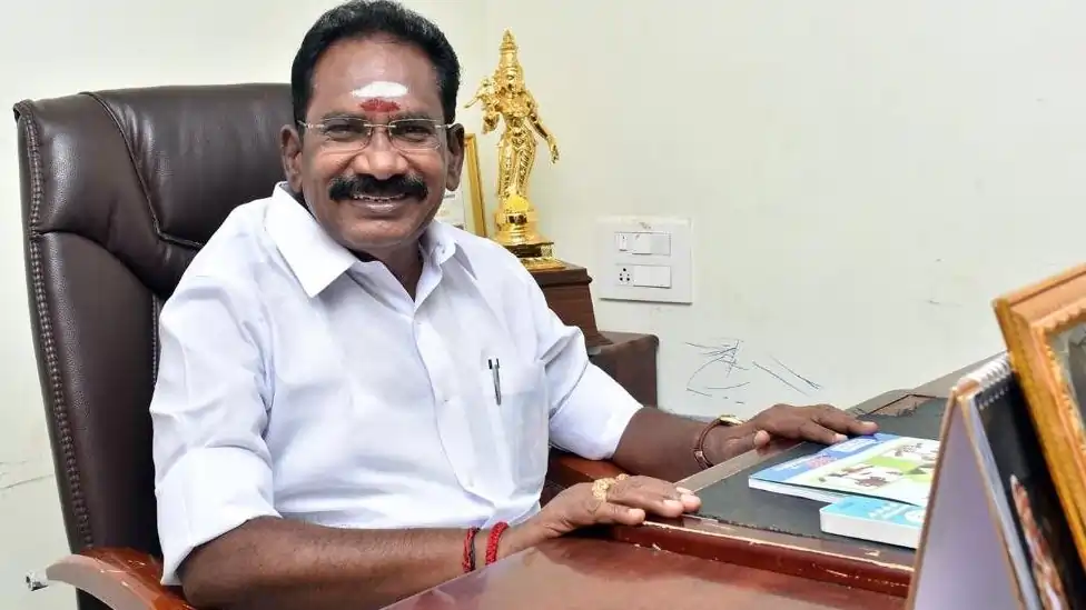 “ஈகோ பிரச்சனை இருக்கு.. பொதுச் செயலாளரிடம் நேரடியாக முறையிட போறேன்..!!” – செல்லூர் ராஜு பளீச்