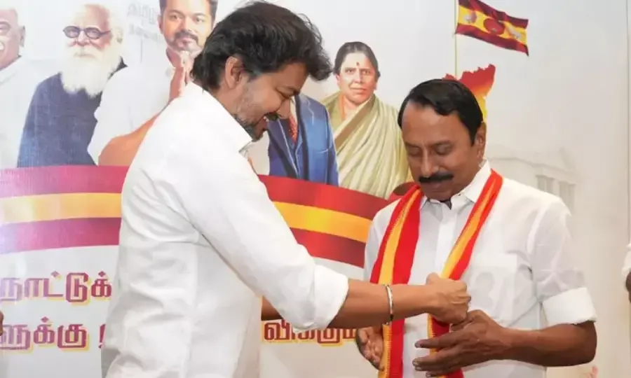 vijay tvk sengottaiyan 1 vijay tvk sengottaiyan 1