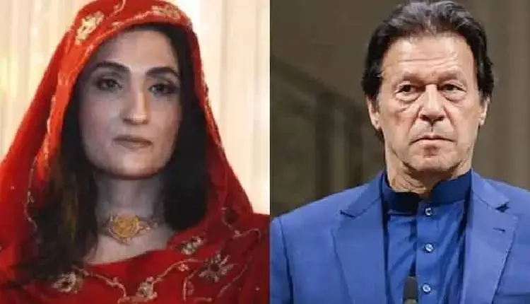 இம்ரான் கானுக்கும் அவரது மனைவி புஷ்ரா பீபிக்குக்கும் 17 ஆண்டுகள் சிறைத்தண்டனை விதிப்பு.. தோஷகானா ஊழல் வழக்கில் தீர்ப்பு..!