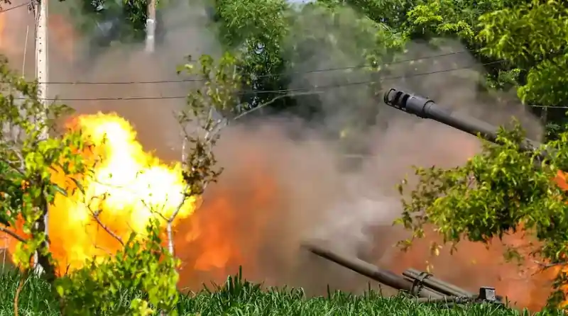 மீண்டும் பதற்றம்.. கம்போடியாவின் சர்ச்சைக்குரிய எல்லைக்கு அருகே தாய்லாந்து தாக்குதல்; பலர் காயம்..!