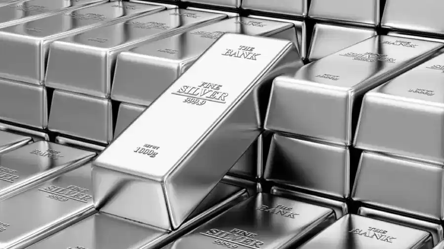 ஒரே மாதத்தில் ரூ.1 லட்சத்திற்கு மேல் உயர்ந்த வெள்ளி விலை..! இனியாவது குறையுமா? நிபுணர்கள் பதில்..!