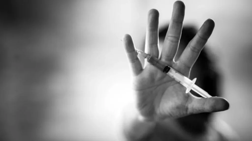 முன்னாள் காதலரின் மனைவிக்கு HIV ஊசியை செலுத்தி பெண்..! பொறாமையில் செய்த கொடூர செயல்..!