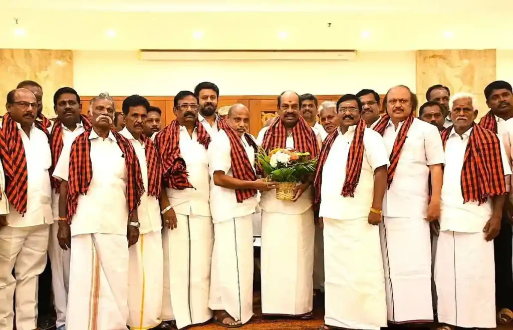 அரசியலில் திடீர் திருப்பம்..!! தனது ஆதரவாளர்களுடன் திமுகவில் இணைந்த முக்கிய தலைவர்..!! அதிர்ச்சியில் பாமக..!!