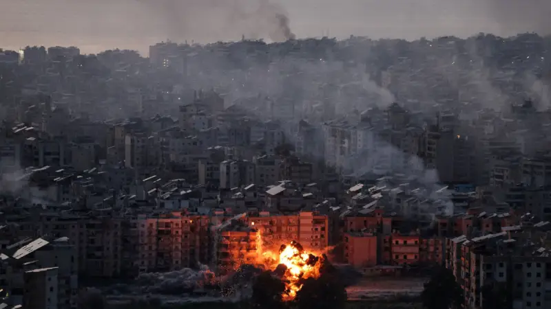 சவுதியில் ஏவுகணை தாக்குதல்.. இந்தியர்கள் யாரும் உயிரிழக்கவில்லை: இந்திய தூதரகம் தகவல்..!