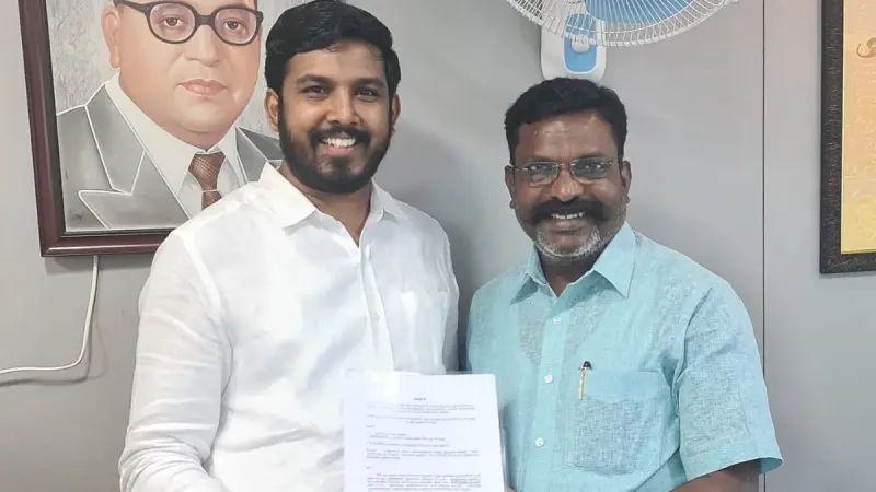 சீட் கொடுக்காமல் வேண்டுமென்றே திருமா ஓரங்கட்டினாரா..?வதந்திகளுக்கு முற்றுப்புள்ளி வைத்த ஆளூர் ஷாநவாஸ்..!