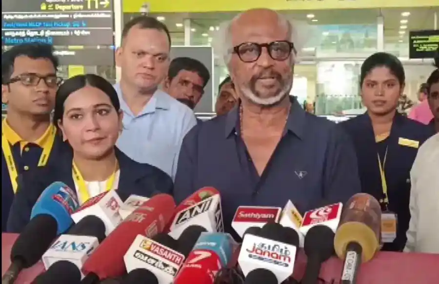 “நடிகர்கள் பின்னால் போகாதீங்க.. உங்களுக்கு தான் ஆபத்து..” இளைஞர்களுக்கு ரஜினி அட்வைஸ்..!