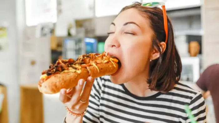 ஒரே ஒரு ஹாட் டாக் உங்கள் ஆயுளிலிருந்து 36 நிமிடங்களைக் குறைக்கும்.. எச்சரிக்கும் புதிய ஆய்வு..!