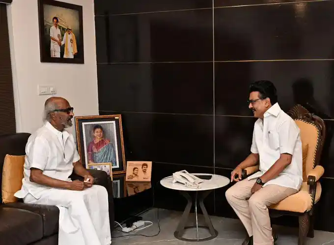 Breaking : மு.க. ஸ்டாலினுடன் நடிகர் ரஜினிகாந்த் திடீர் சந்திப்பு..! “வெற்றியில் மட்டுமல்ல, தோல்வியிலும் உடன் இருப்பேன்”..!