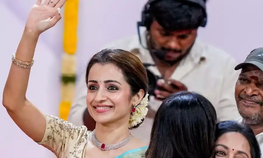 ஆடம்பரக் கார்கள் முதல் பிரம்மாண்ட வீடு வரை; நடிகை த்ரிஷாவின் சொத்து மதிப்பு இத்தனை கோடியா..?