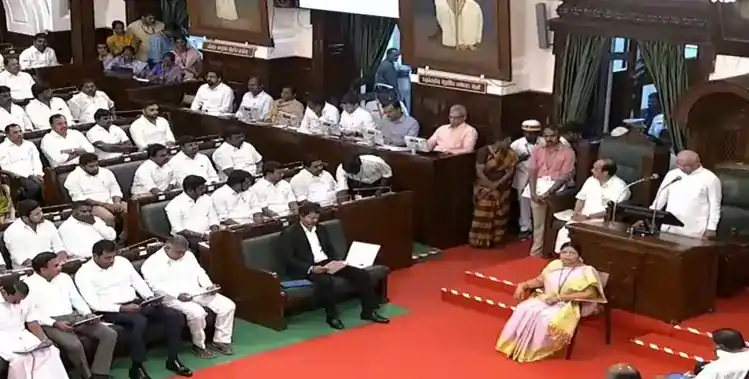 Flash : தமிழ்நாடு சட்டப்பேரவை கூட்டத்தொடர் 23-ம் தேதி வரை நடைபெறும்.. அலுவல் ஆய்வுக் கூட்டத்தில் முடிவு..!