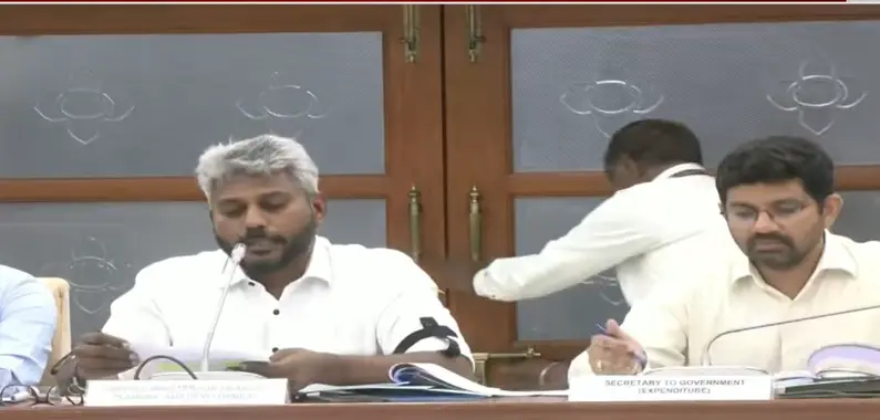 Breaking : தமிழ்நாட்டில் உள்ள ஒவ்வொரு நபர் மீதும் ரூ.1.28 லட்சம் கடன் உள்ளது.. வெள்ளை அறிக்கையில் தகவல்..!