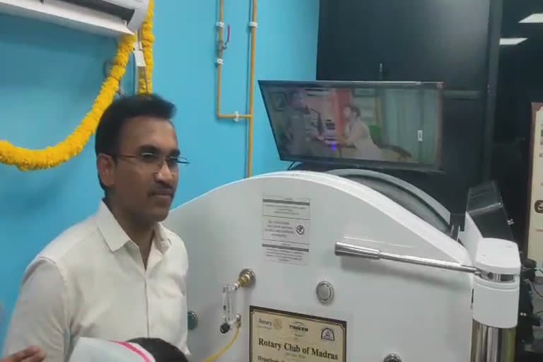 அரசு மருத்துவமனையில் முதலமைச்சர் விஜய் நடித்த கில்லி படம்..! மீண்டும் புதிய சர்ச்சை ..!
