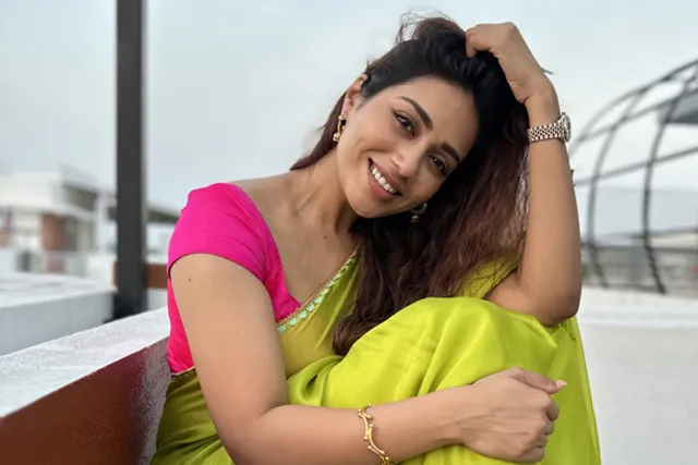 நேபாள வெள்ளத்தில் சிக்கிய நிவேதா பெத்துராஜின் பெற்றோர்.. 2 நாட்களாக தொடர்பில்லை.. நடிகை வெளியிட்ட முக்கிய பதிவு!